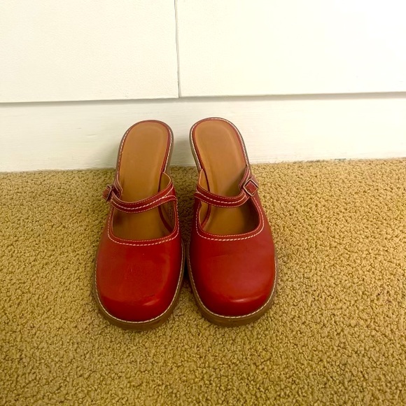 Burgundy Red leather heel clogs Size 8. No brand, Made in Brazil - Picture 1 of 5